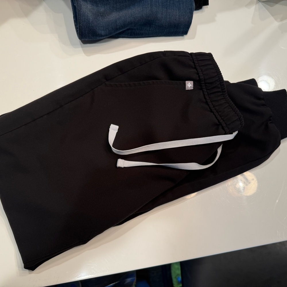 Black figs Jogger Pants with White Drawstring